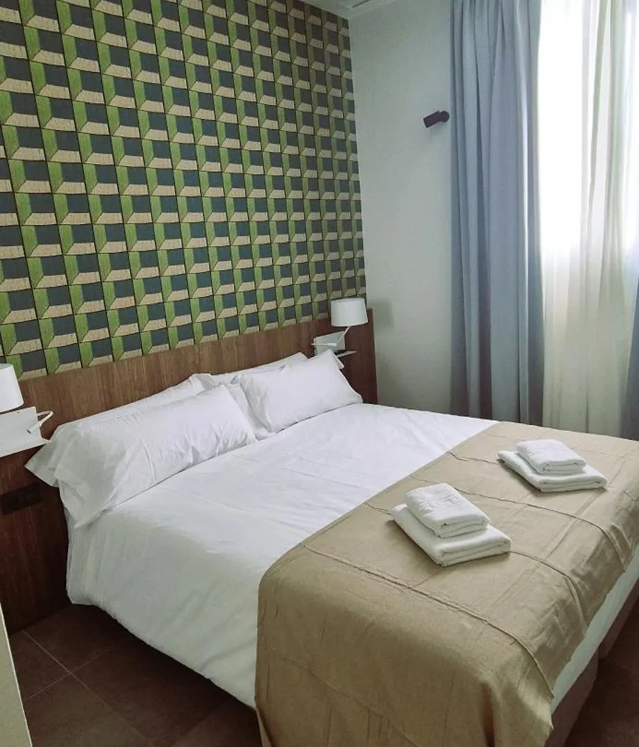 Apartamentos Robles 4 By Gades Gestion Cádiz España
